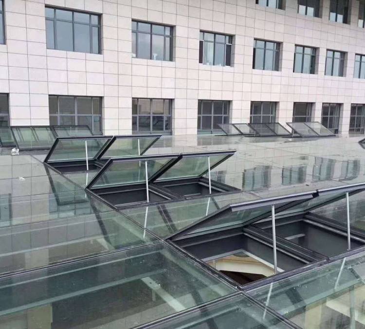侧开排烟天窗